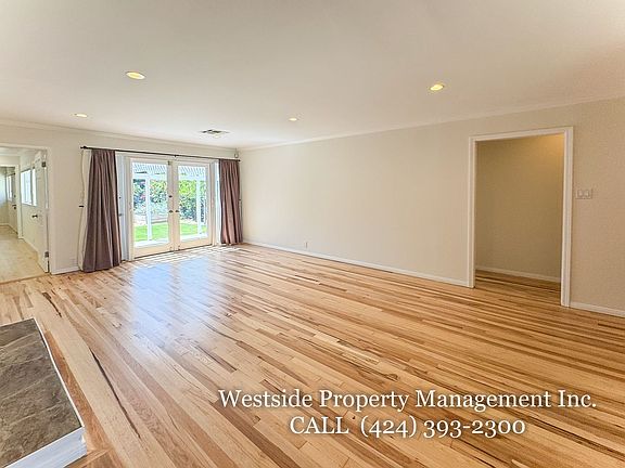 3rd image of 846 Stanford St