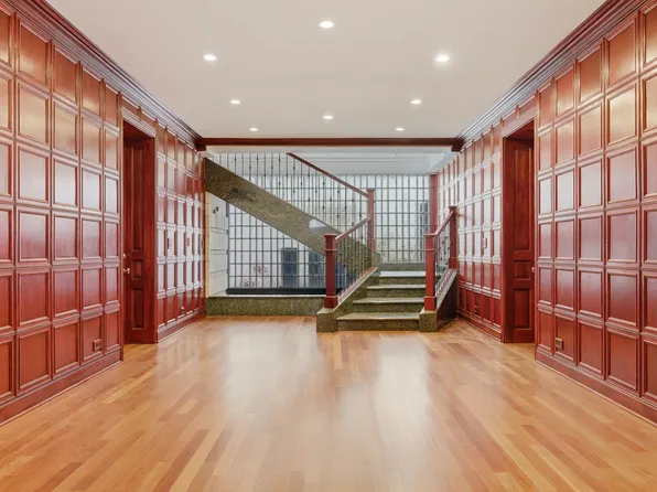 2650 N Lincoln Ave, Chicago, IL 60614