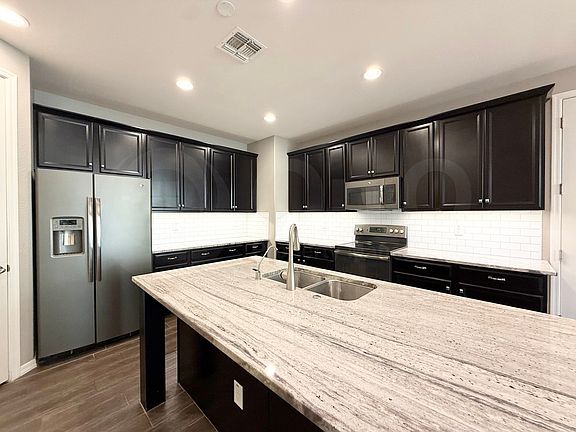 5th image of 867 S Osborn Ln