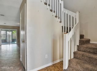 1139 W Romaine Cir, Jacksonville, FL 32225