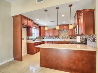 2113 N Michael Way, Las Vegas, NV 89108