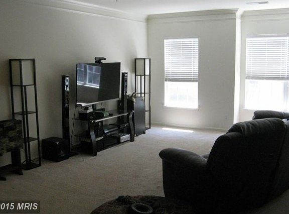 4th image of 2261 Kew Gardens Dr #186