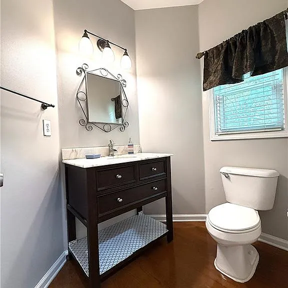 1310 Rosewood Dr — Photo 13