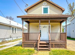 89 1/2 Pearl St, Saint Albans, VT 05478