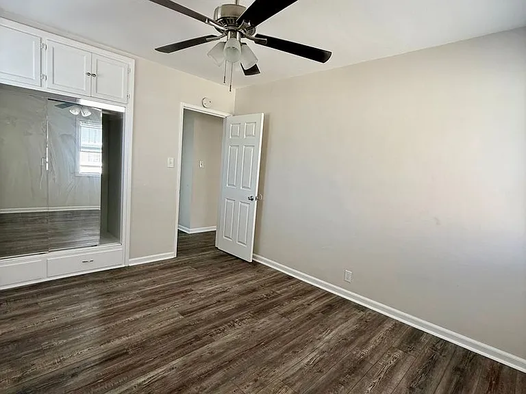 4433 E 4th St — Photo 11