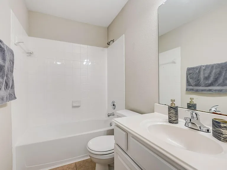 7219 Palmito Ranch Dr — Photo 10