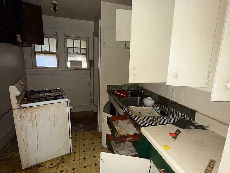 1652 E Hickory St — Photo 11