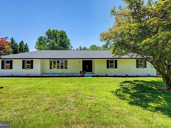 3rd image of 14359 Old Frederick Rd