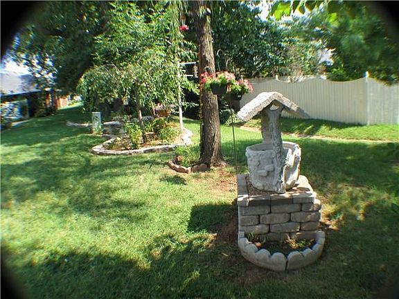 3rd image of 737 Stonetrace Dr