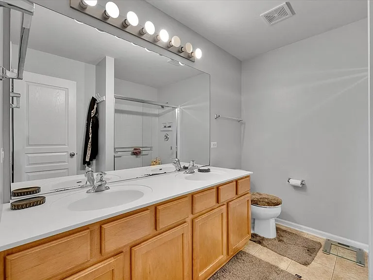 404 Belvedere Ln — Photo 8
