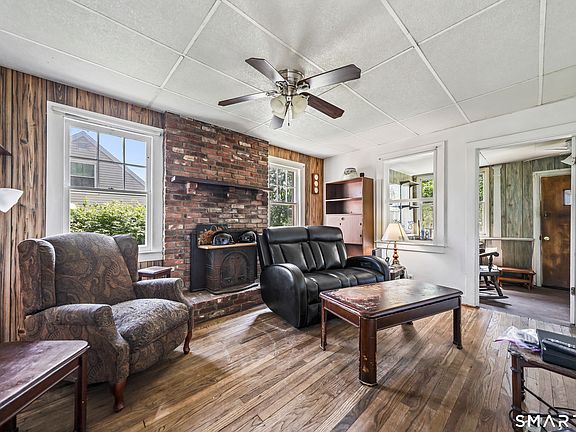 4th image of 271 South Street