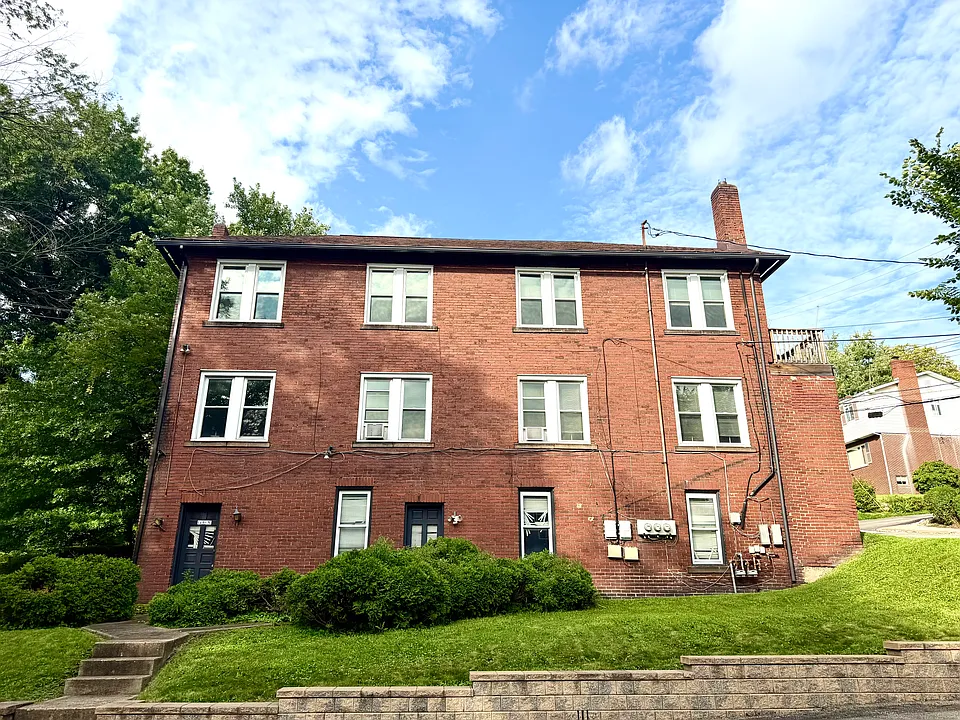 207 Newport Rd #2