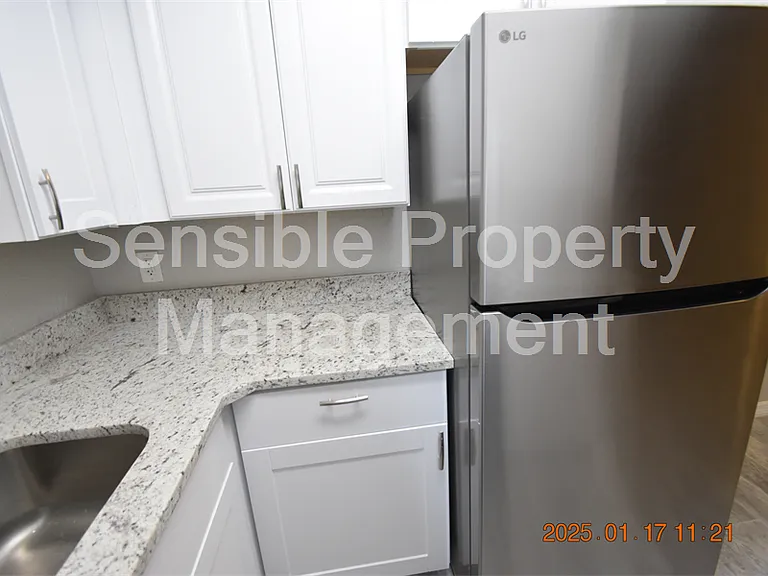306 Danube Ave #2 — Photo 9