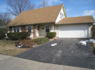 1389 Somerset Ln, Elk Grove Village, IL 60007