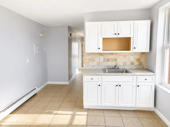 95 16th Ave, Newark, NJ