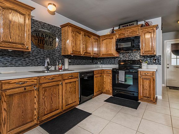 4th image of 113 Robins Nest Ln
