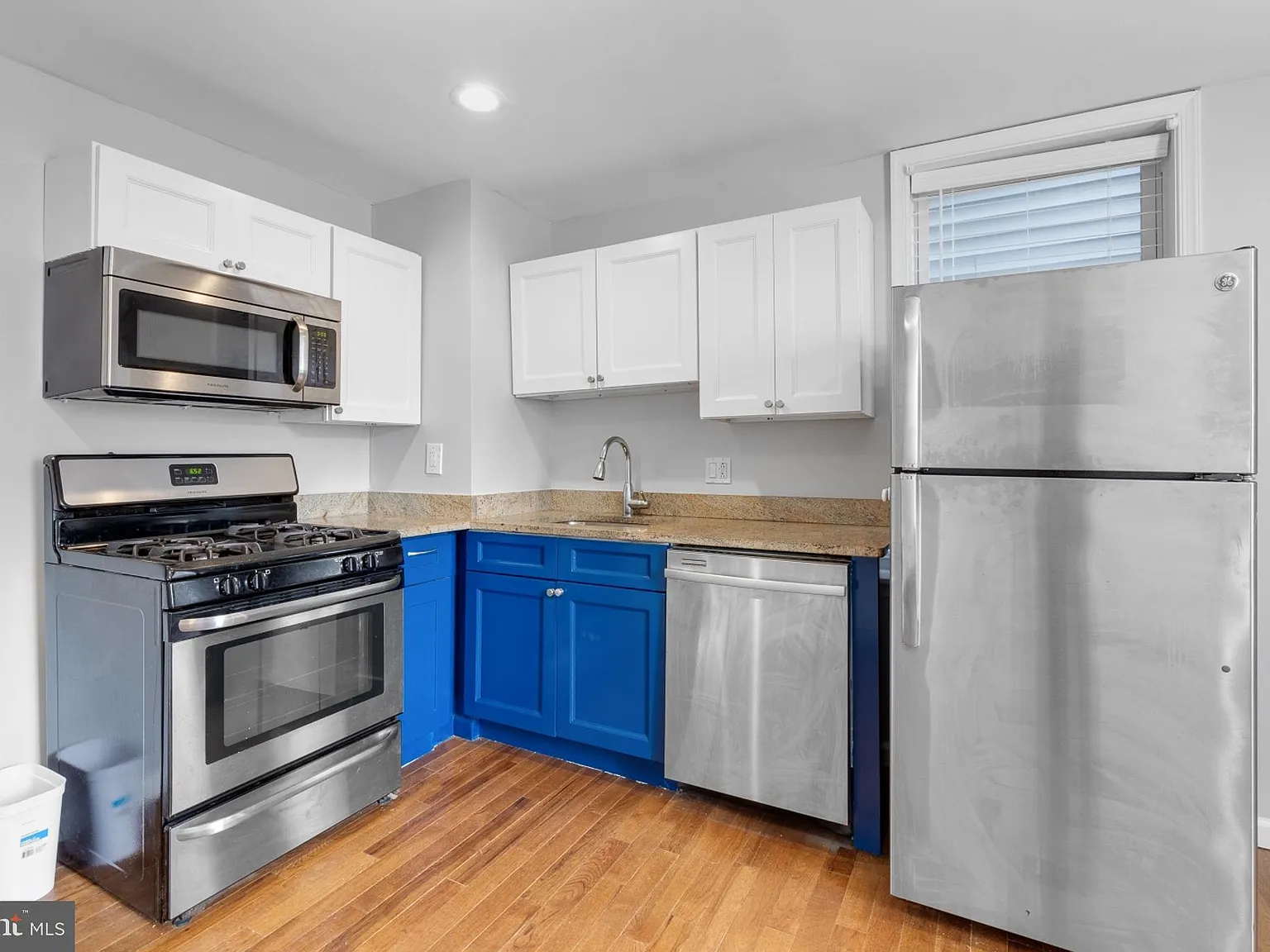 2 bed, 1.0 bath, $1,495 — Photo 3