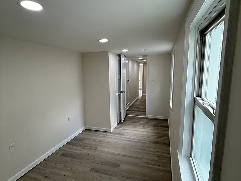 108 W Green St #110 — Photo 23