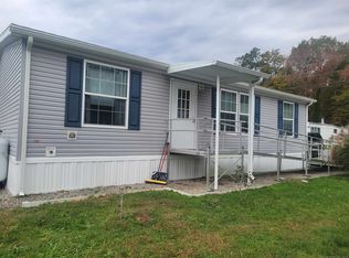 131 Stephen Dr, Stonington, CT 06378