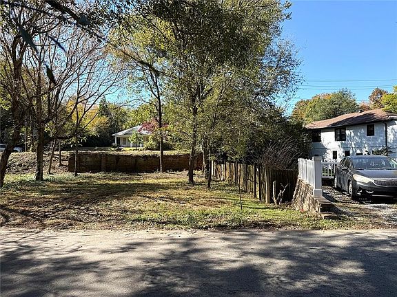 3rd image of 1711 Marietta Rd NW