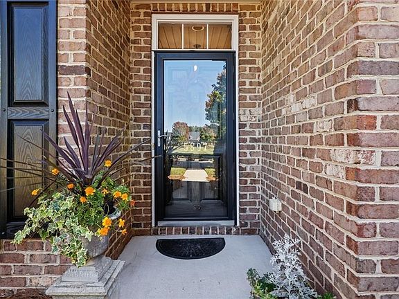 5th image of 5807 Amberwood Dr