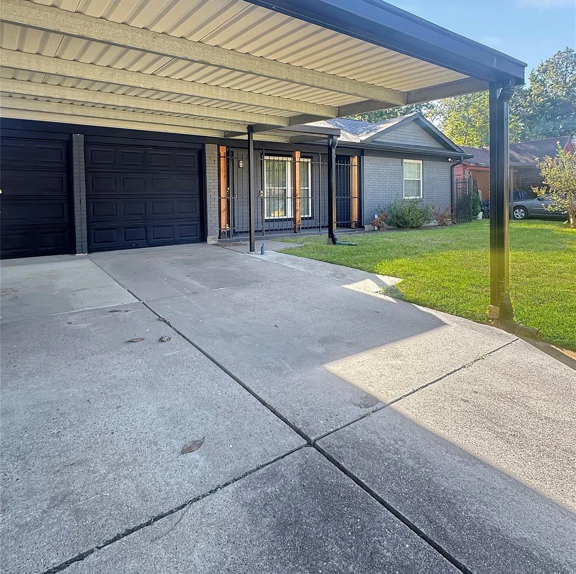 3 bed, 2.0 bath, 1118 sqft, $1,650 — Photo 2