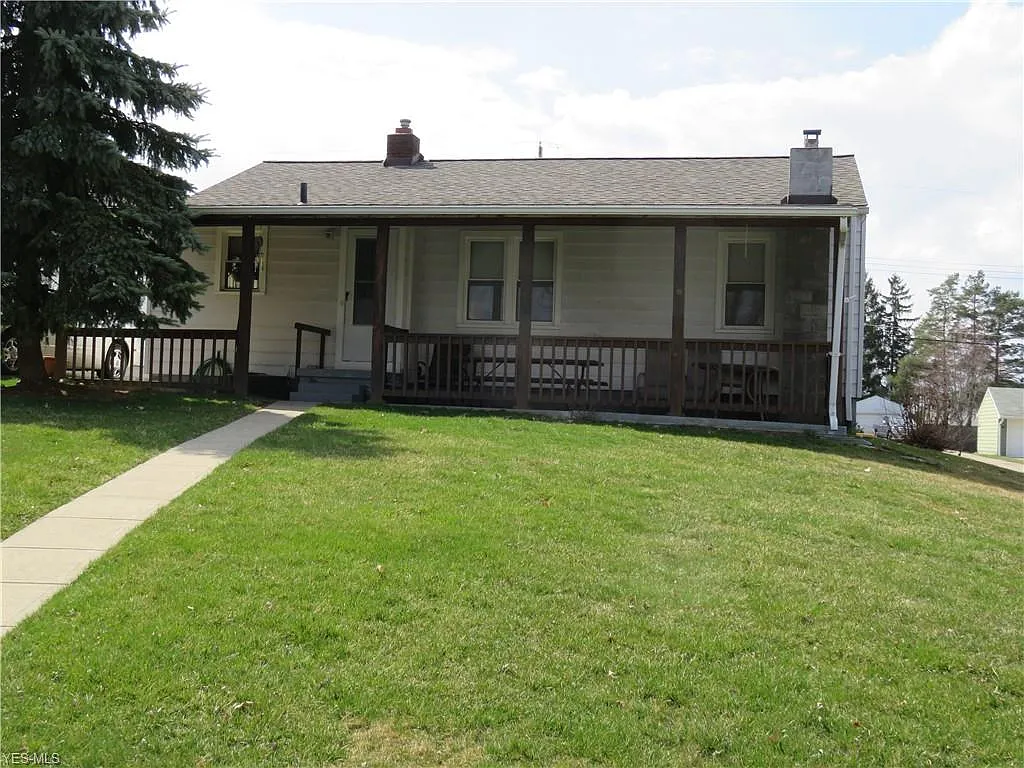 515 Moherman Ave photo 1