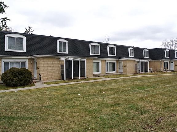 2nd image of 29564 City Dr #3