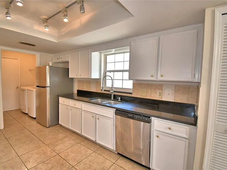 11701 Minto Ct — Photo 14