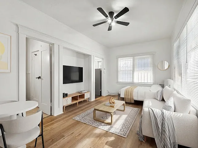 623 E Broadway #5 — Photo 16