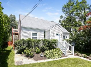 119 Pine Hill Ave, Stamford, CT 06906