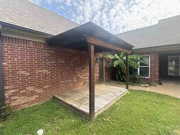 5th image of 367 Byhalia Creek Farms Rd W
