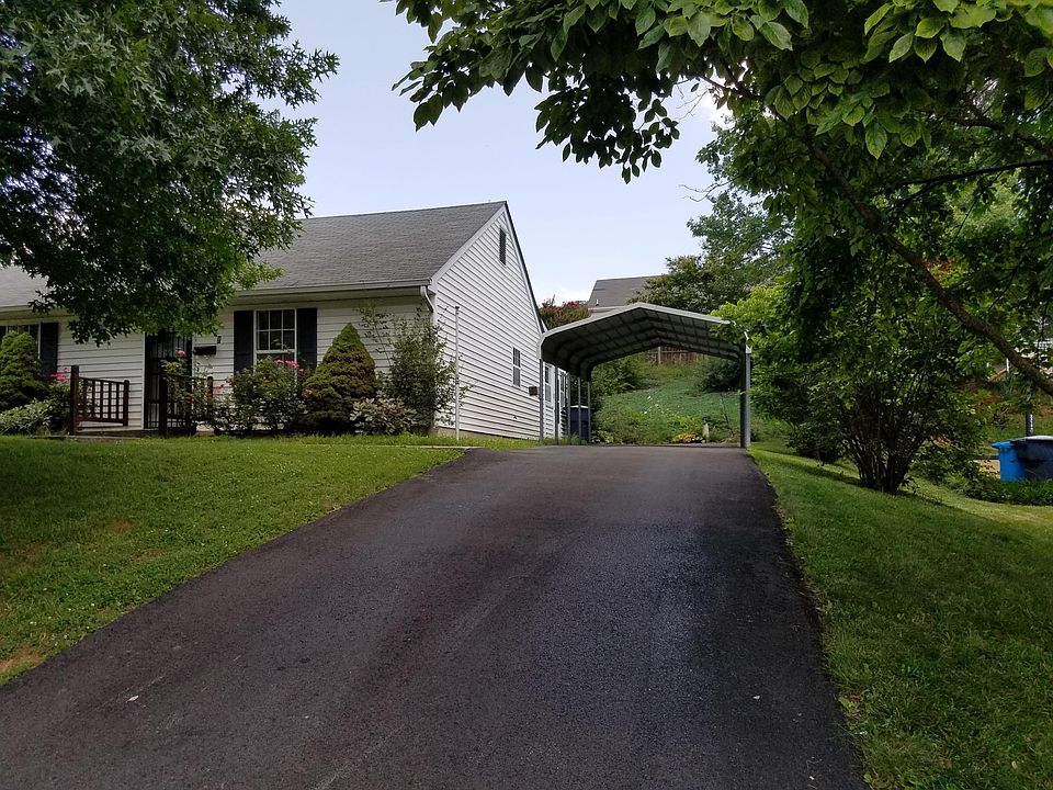 1st image of 4752 Jacklin Dr NE