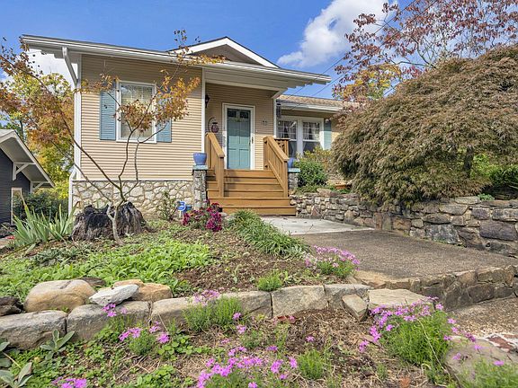 3rd image of 3305 Alta Vista Dr