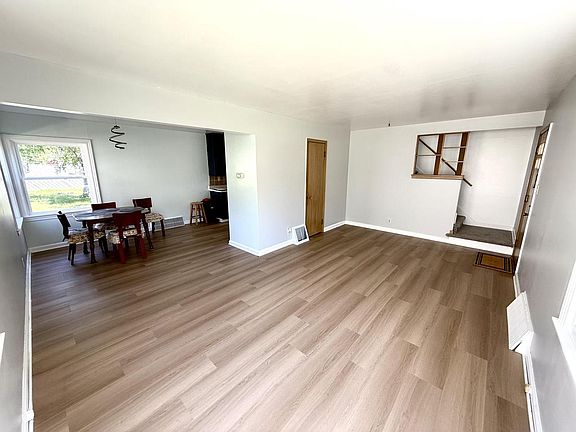 4th image of 4510 W Tripoli AVENUE