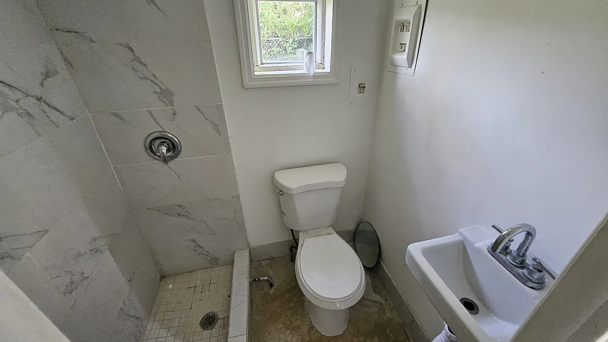 Building Photo - 309 Hudson St #1