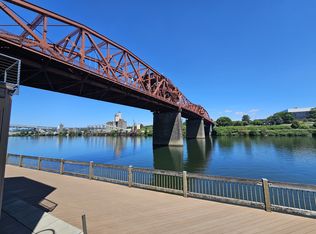 1020 NW Naito Pkwy APT N4, Portland, OR 97209