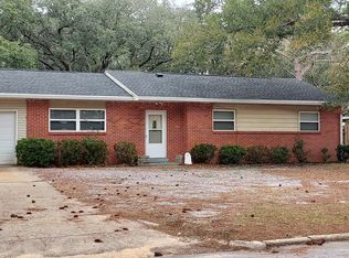 6 Azalea Dr, Mary Esther, FL 32569