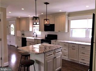 3405 Schaefer Dr, Hampstead, MD 21074