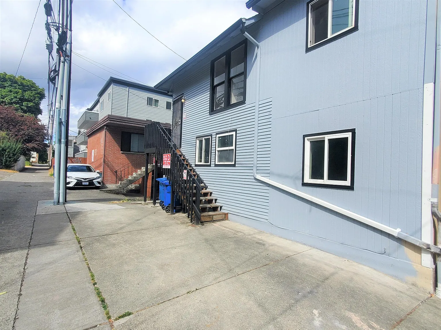 5 bed, 1860 sqft, $2,990 — Photo 4