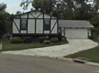 3 Country Hill Ct, Saint Peters, MO 63376