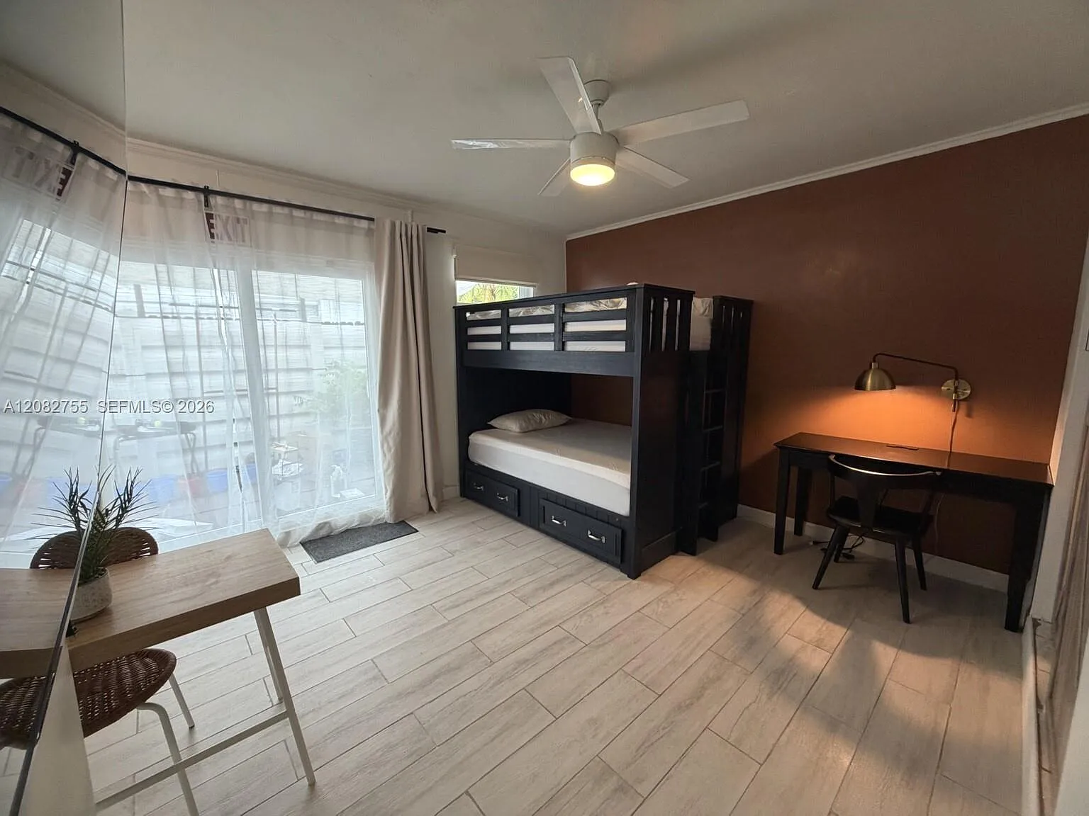 Country Club Homes — Photo 2