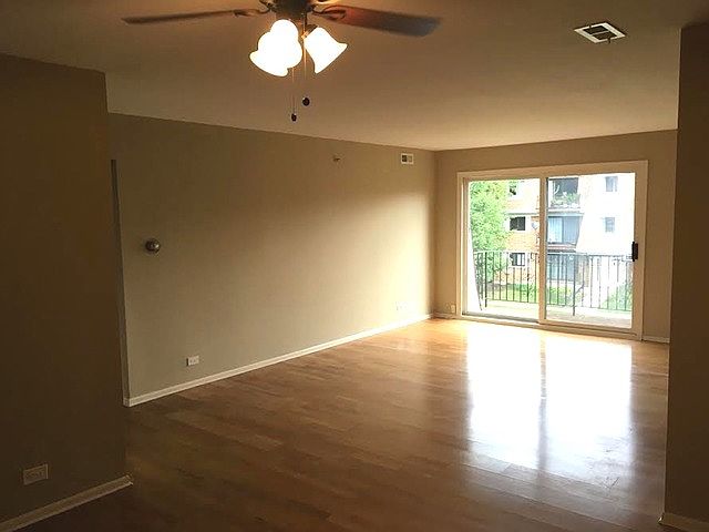 1st image of 4168 Cove Ln APT F