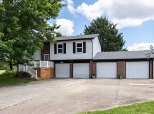 7369 Mann Rd, Indianapolis, IN 46221