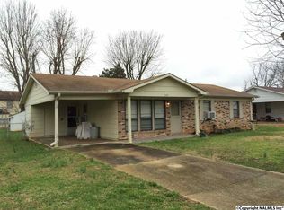 208 Hillside Rd SW, Decatur, AL 35601