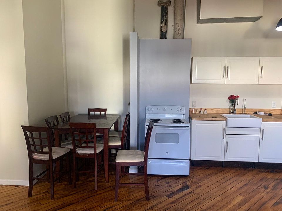 1st image of 1417 Kemper St #3