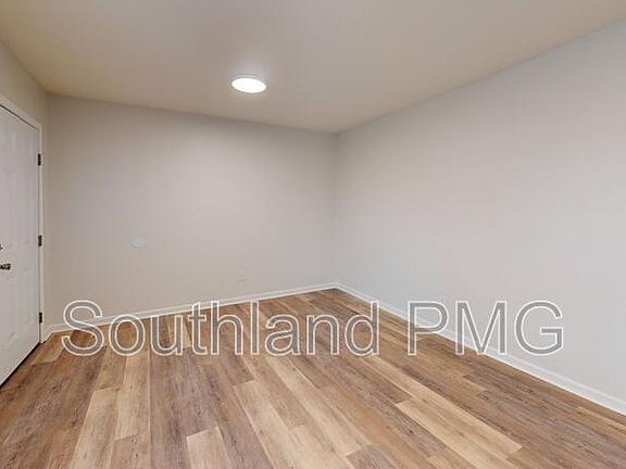 5th image of 605 Lake Rd