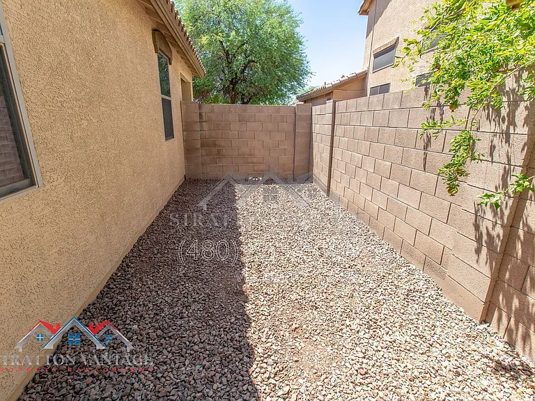15272 W Jackson St — Photo 37