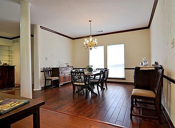 5th image of 2004 Shumard Oak Ln