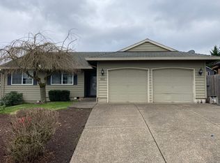 841 E 12th St, Lafayette, OR 97127